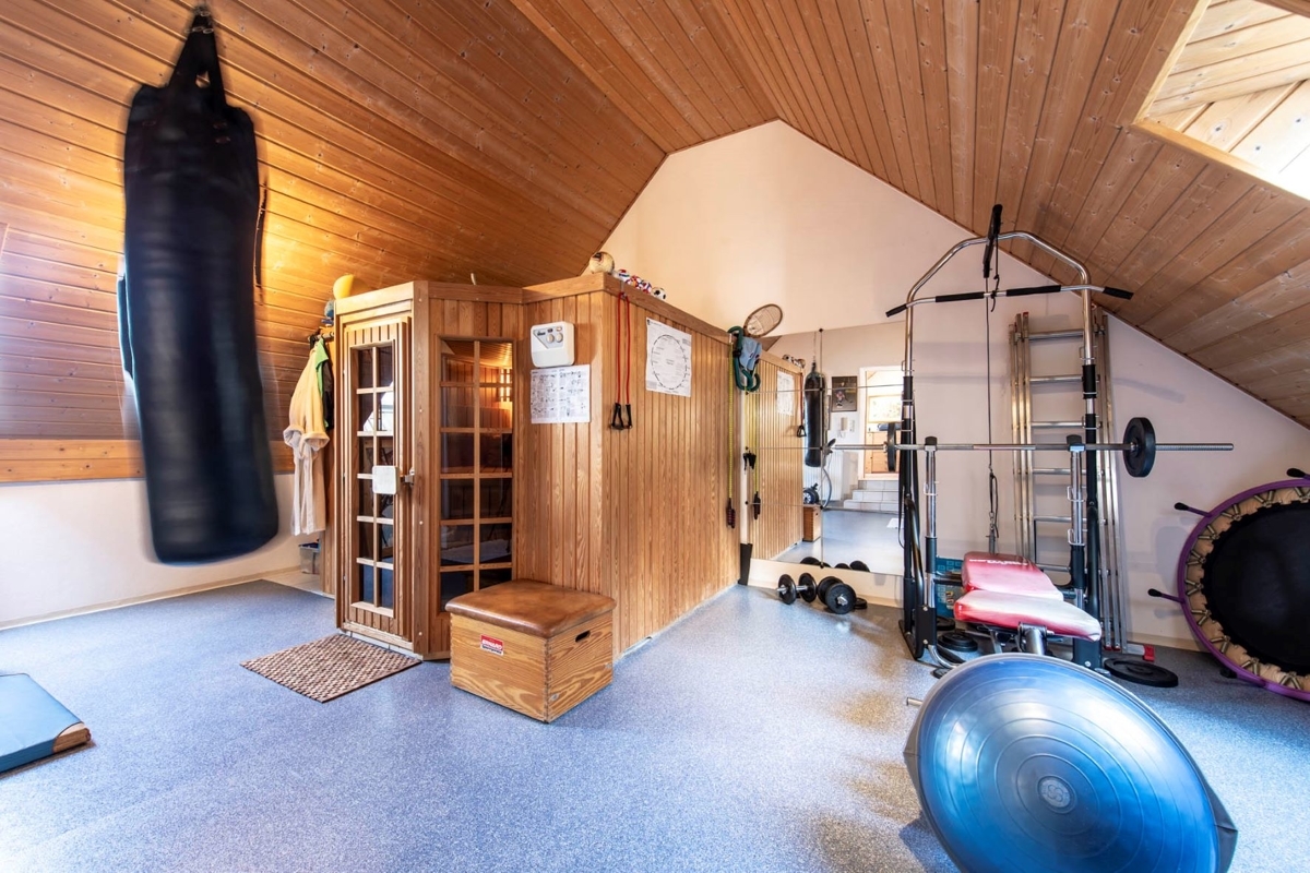 Fitnessraum mit Sauna