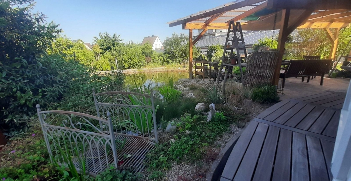 Überdachte Terrasse am Deich