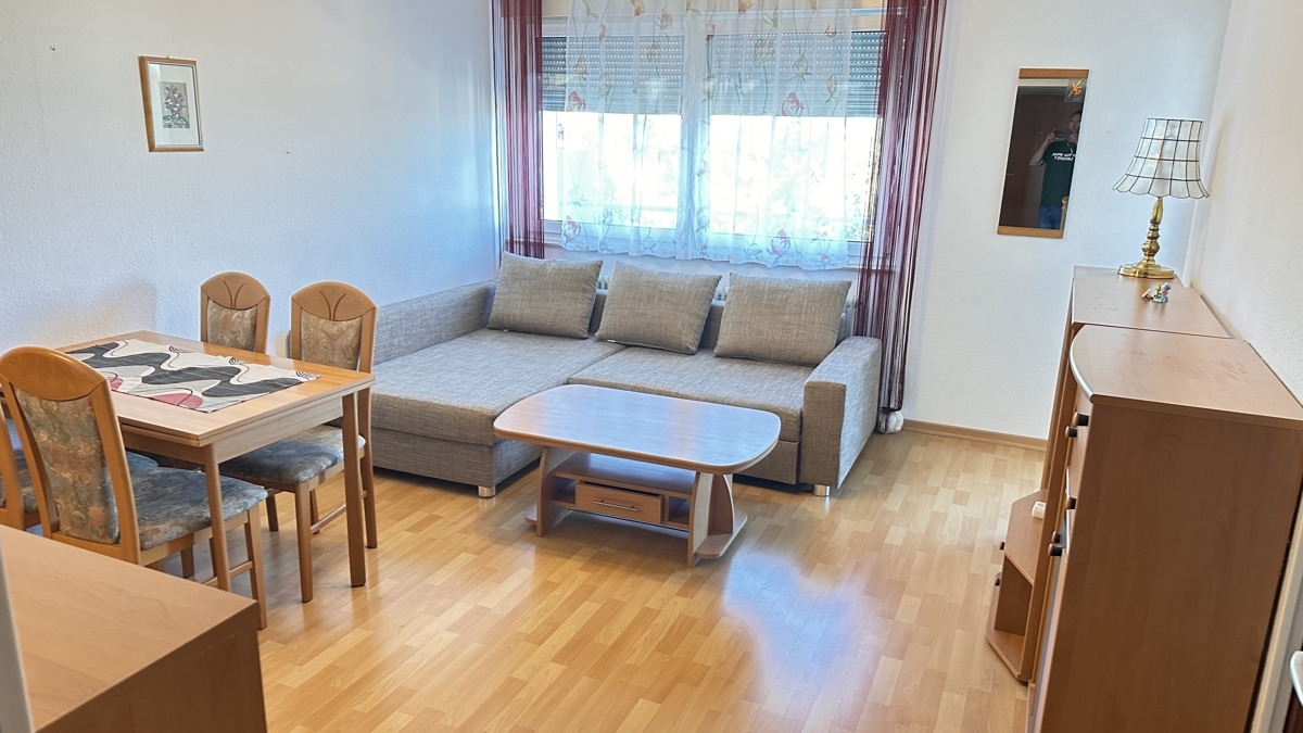 Wohnzimmer mit Essbereich