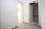 Diele mit Eingang zum Schlafzimmer und Bad