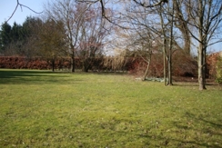 Das Mittelgrundstück einer größeren Parzelle mit 282 m² Fläche