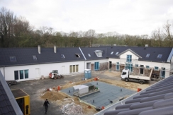 Der Zehnthof - teils noch Baustelle - bald bevorzugtes Wohnparadies im Grünen