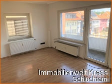 Wohnzimmer mit Balkon