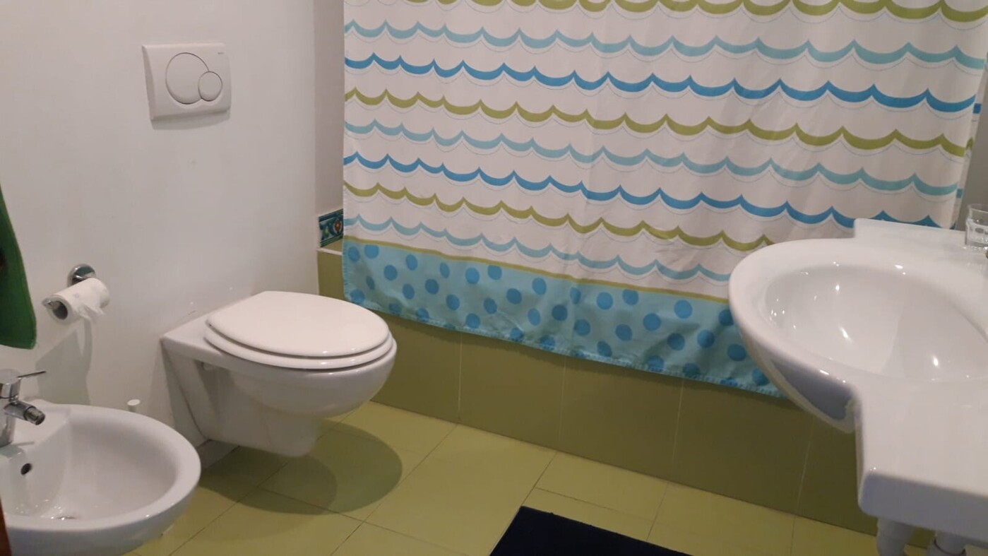 0008915-1f37bd36-bb87-4825-808b-3558e0f21c63