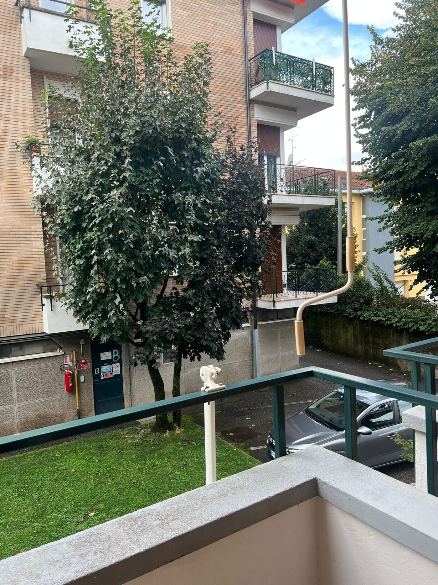 WhatsApp Image 2025-10-02 at 17.50.46 (1)