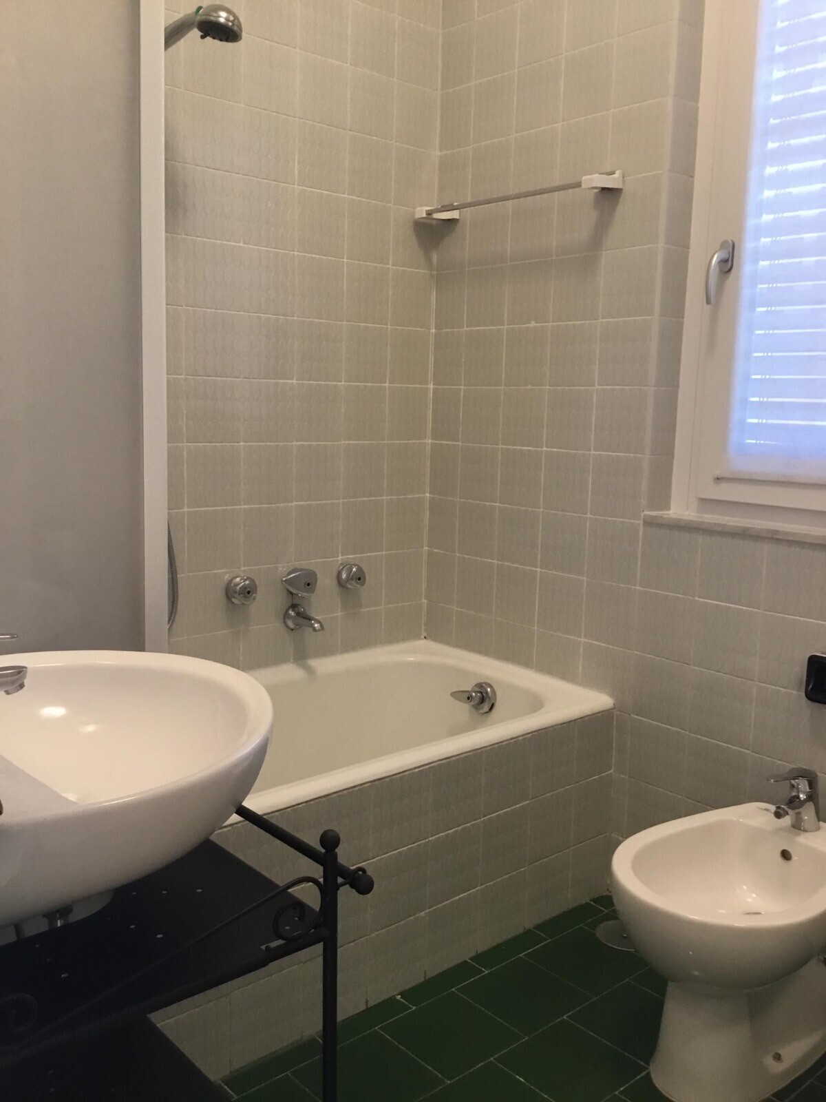 17df776a-d105-473b-b219-ee7393dde49e