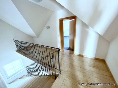 Treppenhaus mit Zugang zum DS