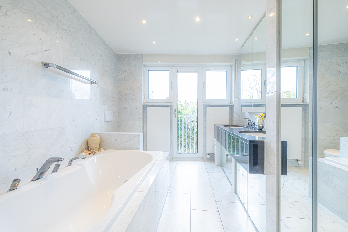 Hauptbadezimmer