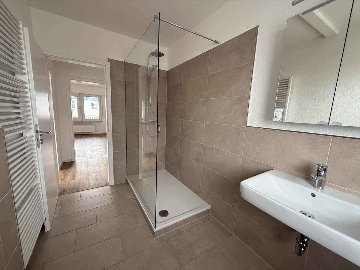 weiterer Blick Badezimmer 