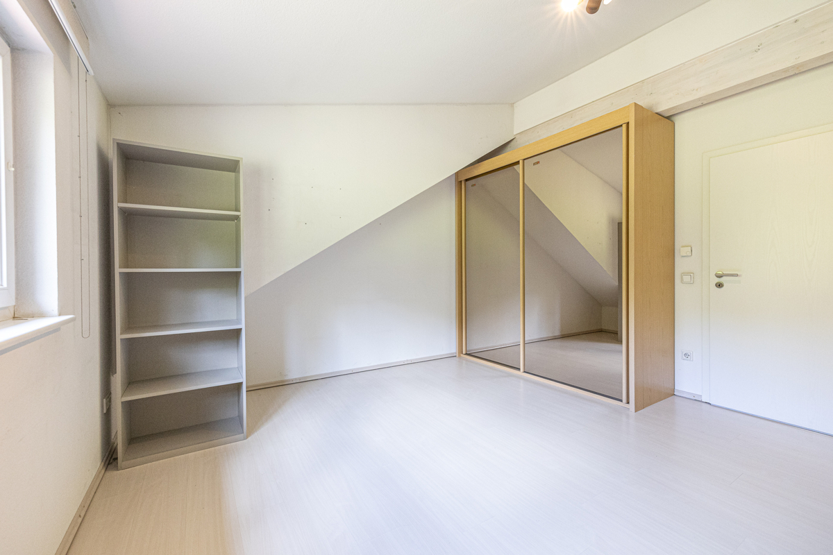 Schlafzimmer 2 DG