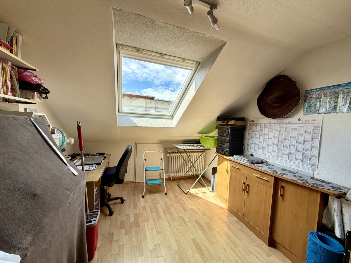 Büro-/Kinderzimmer