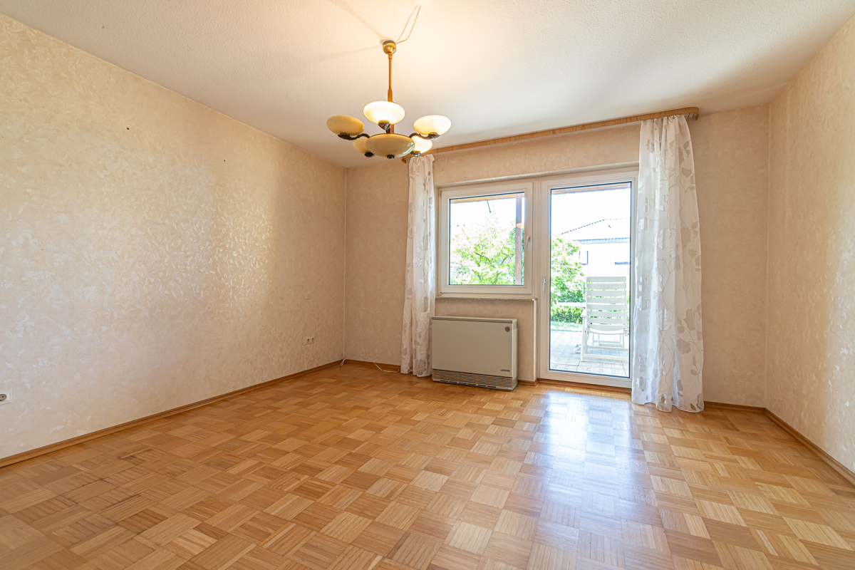 Schlafzimmer 1