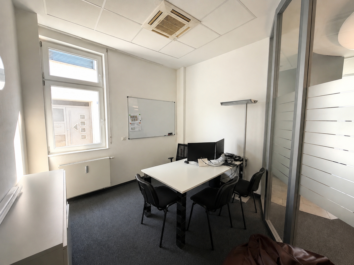 Büro 1