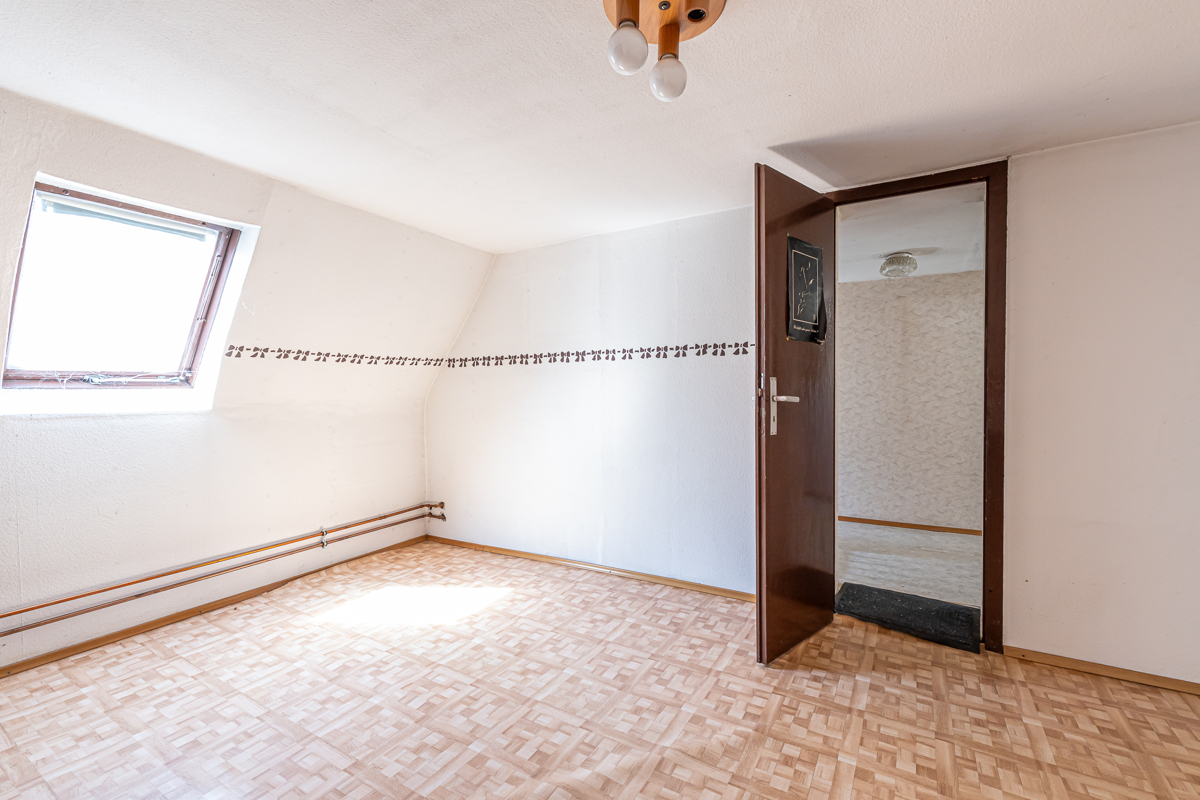 Schlafzimmer 2 DG