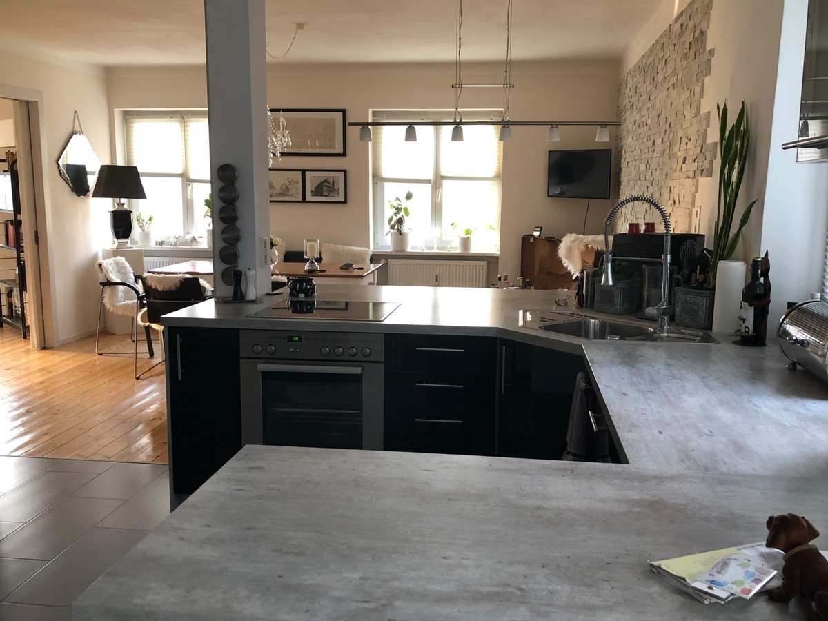 Offene Küche mit Blick in das Esszimmer_OG