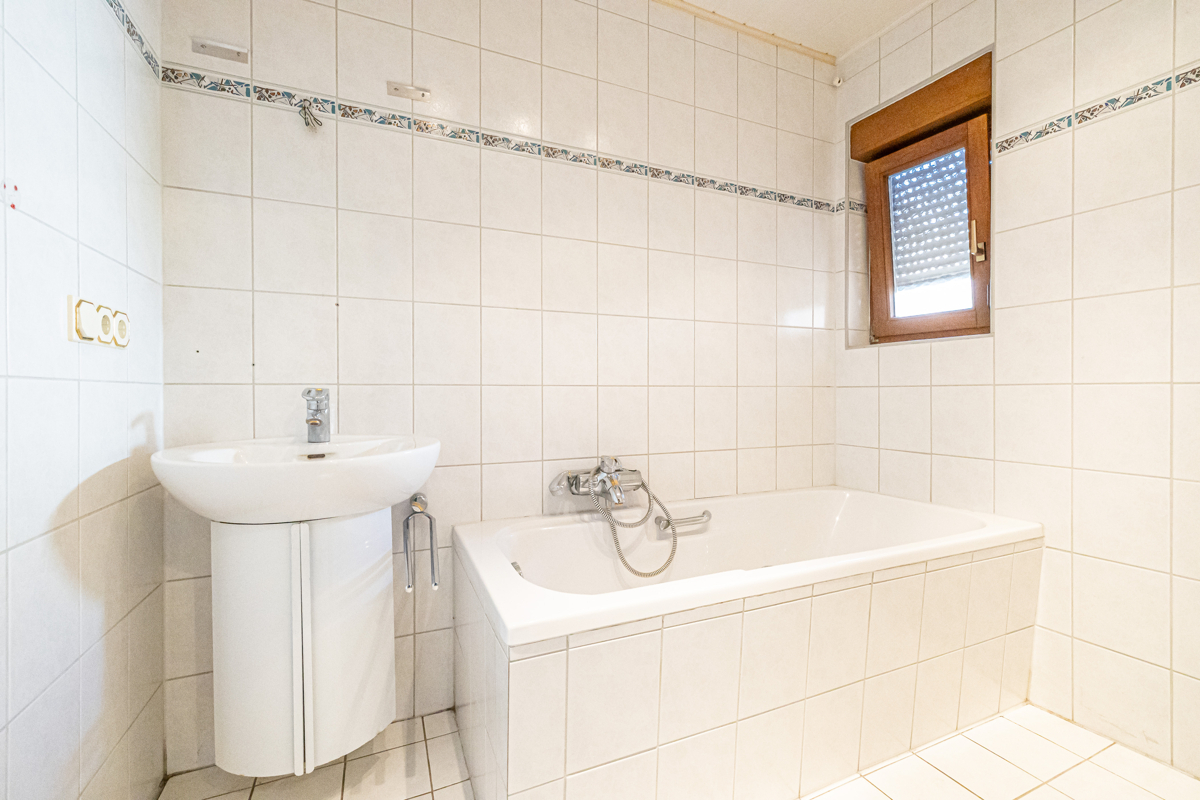 Badezimmer Vorderhaus