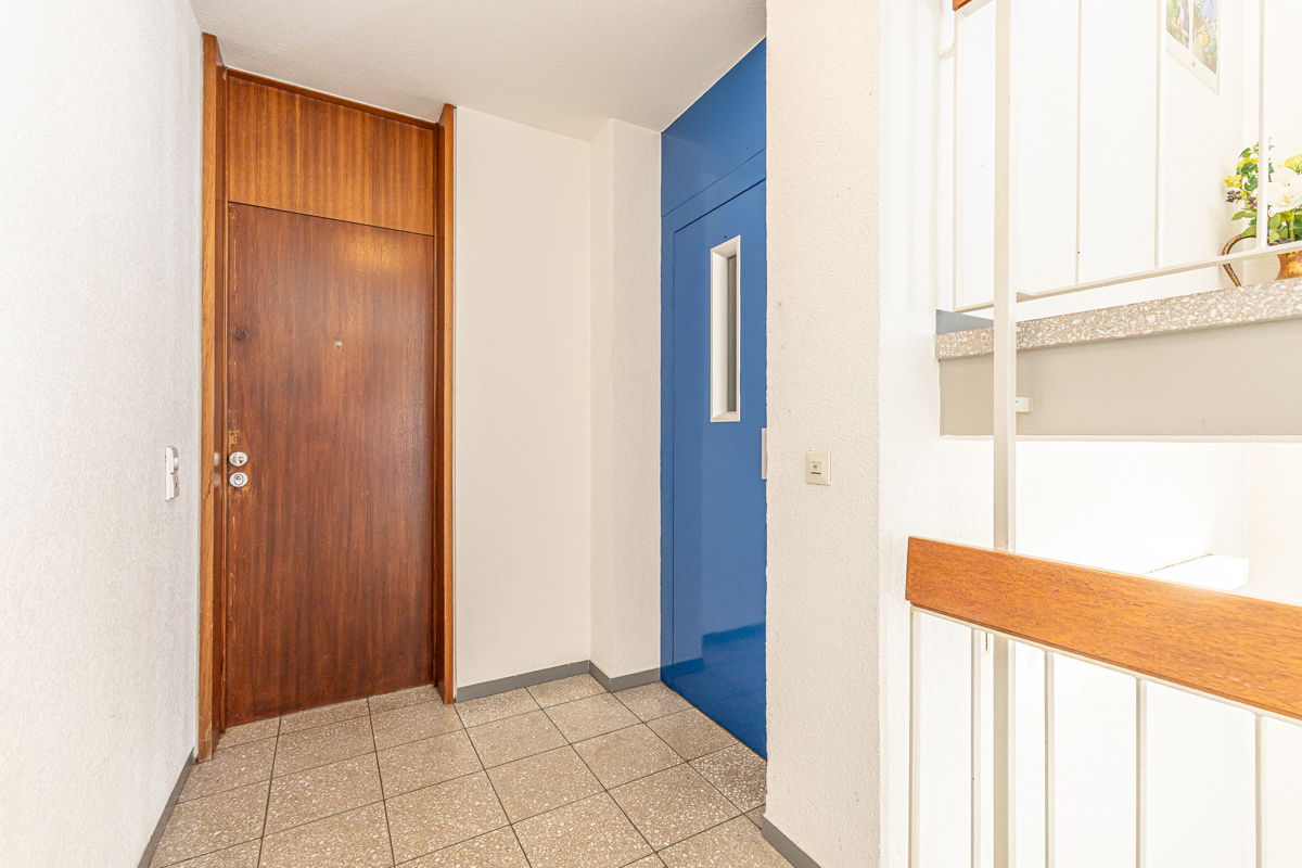 Aufzug mit Zugang zur Wohnung