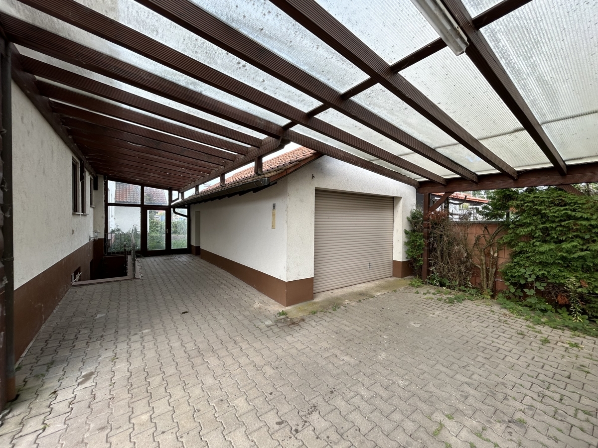 Garage und Carport ELW