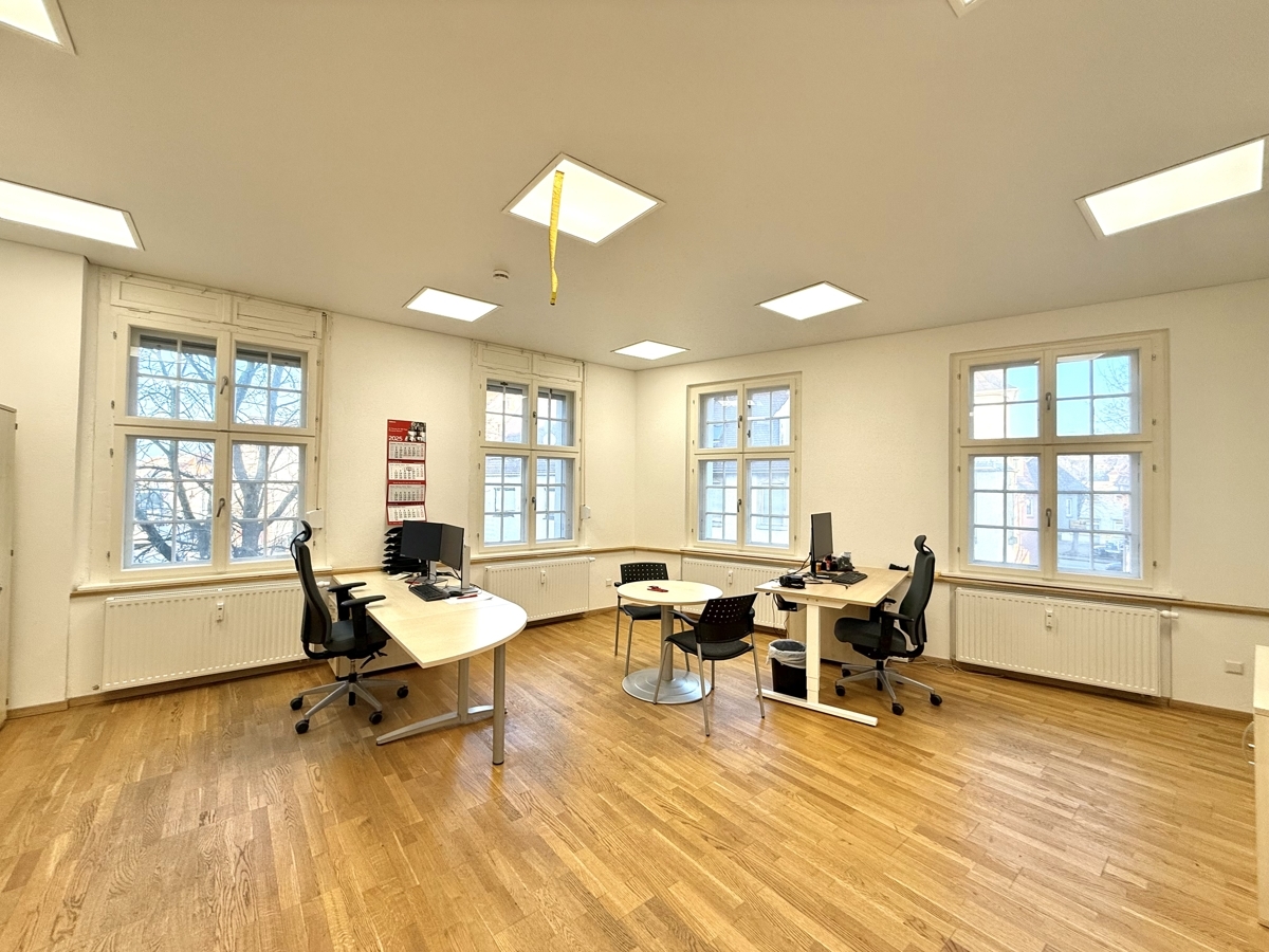 Büro 1
