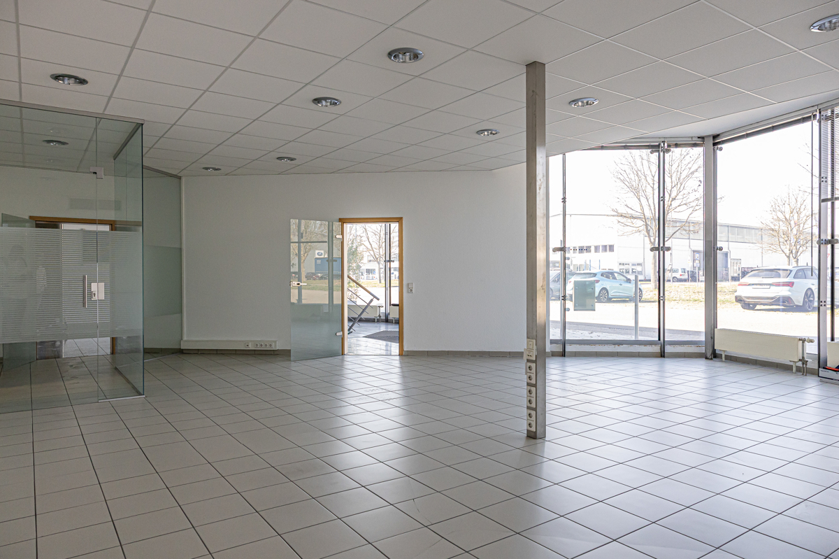 Büro- oder Besprechungsraum_Bürobereich EG