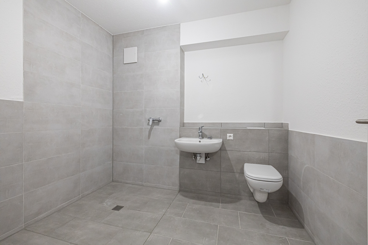 Bad mit ebenerdiger Dusche