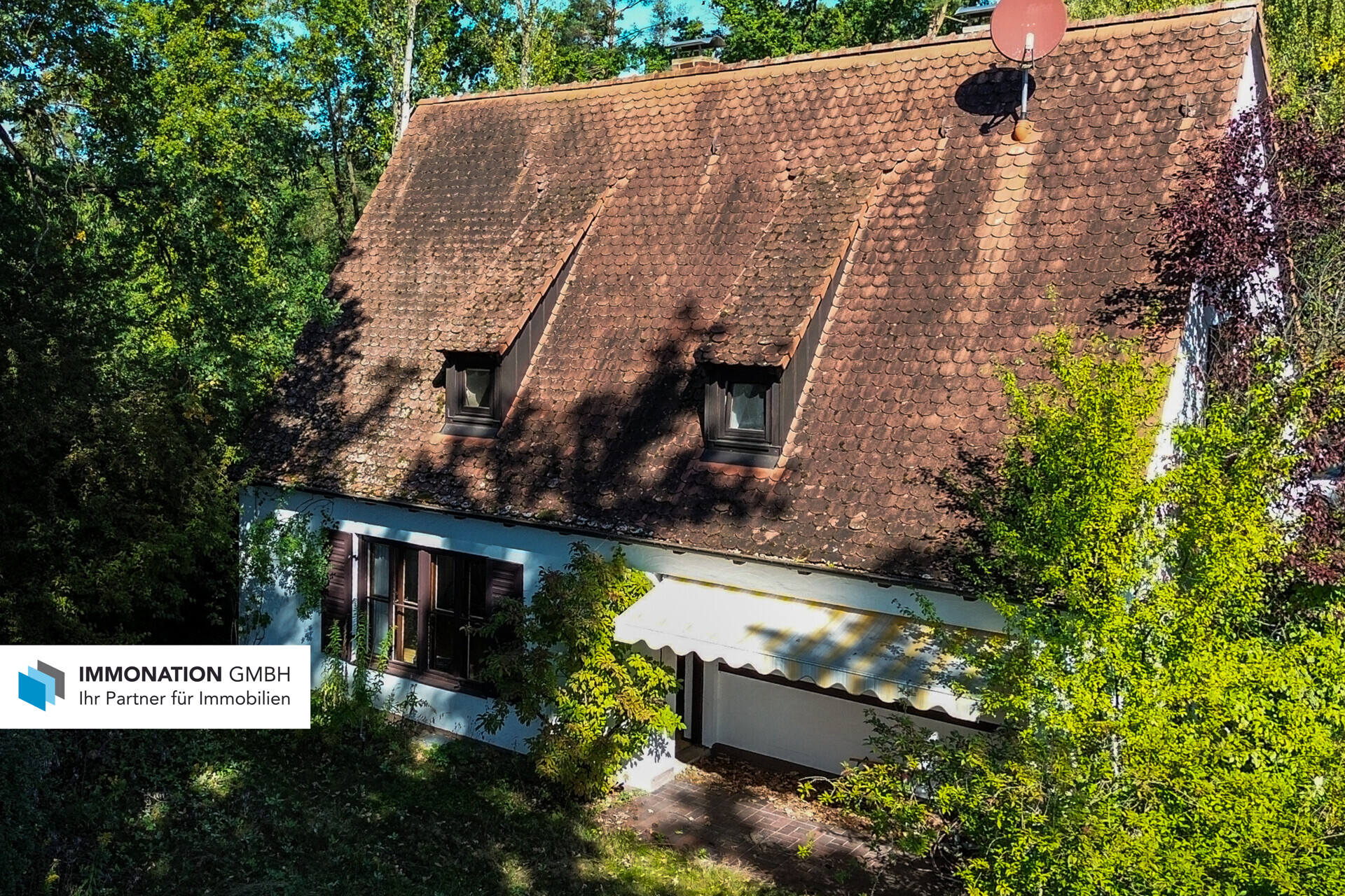 Real Estate Title Image Background
