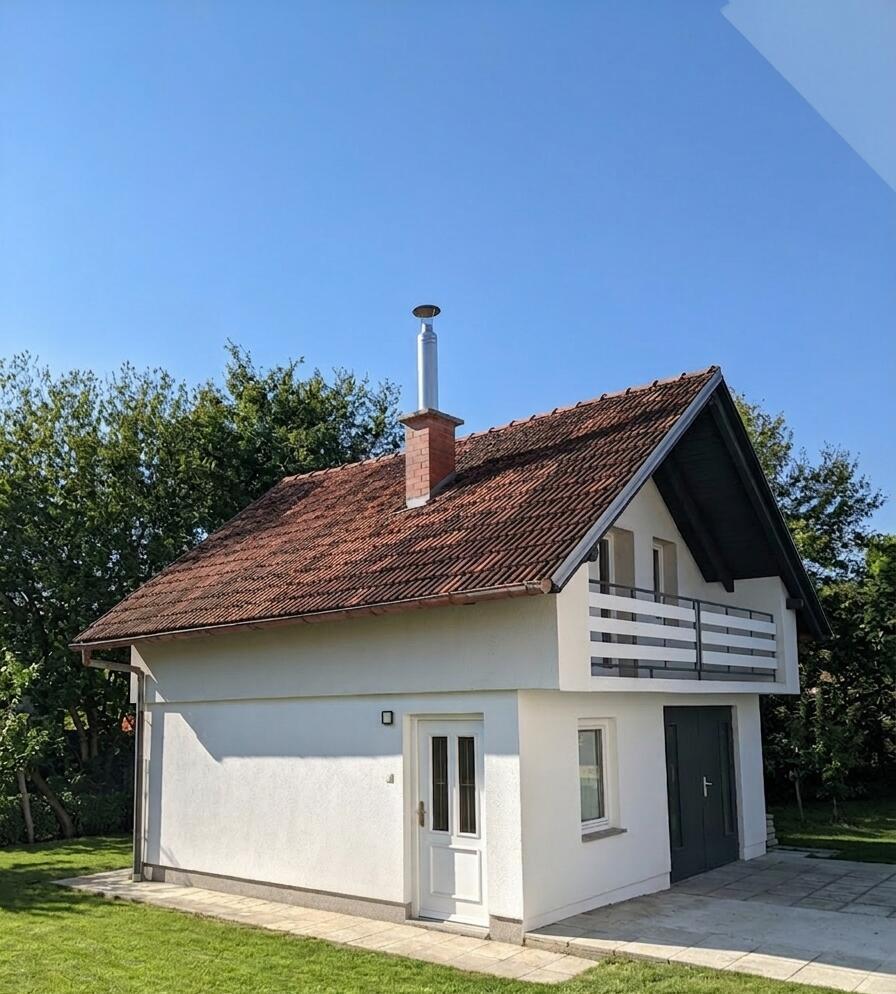 Naprodaj samostojna hiša s približno 180 m² bivalne površine v dveh etažah, le nekaj minut vožnje od Ptuja. - Slika 1
