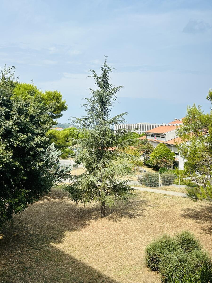 Izola - 2 sobno stanovanje za najem, popolnoma opremljeno - Slika 17