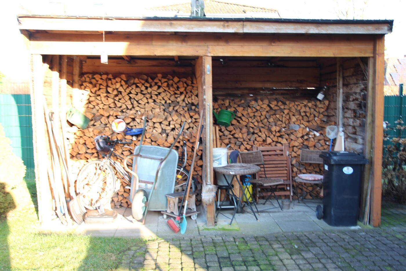 HOLZ FÜR DEN KAMIN
