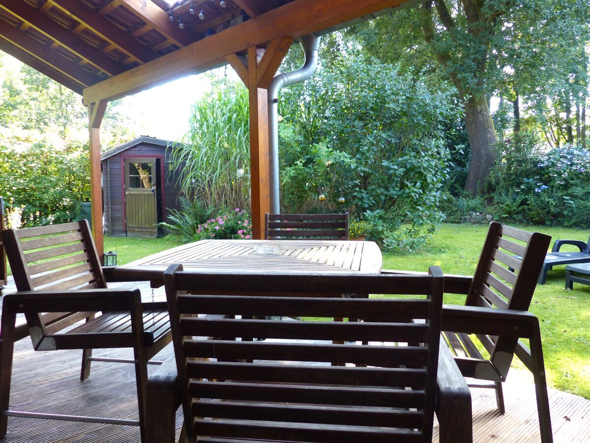 überdachte Terrasse