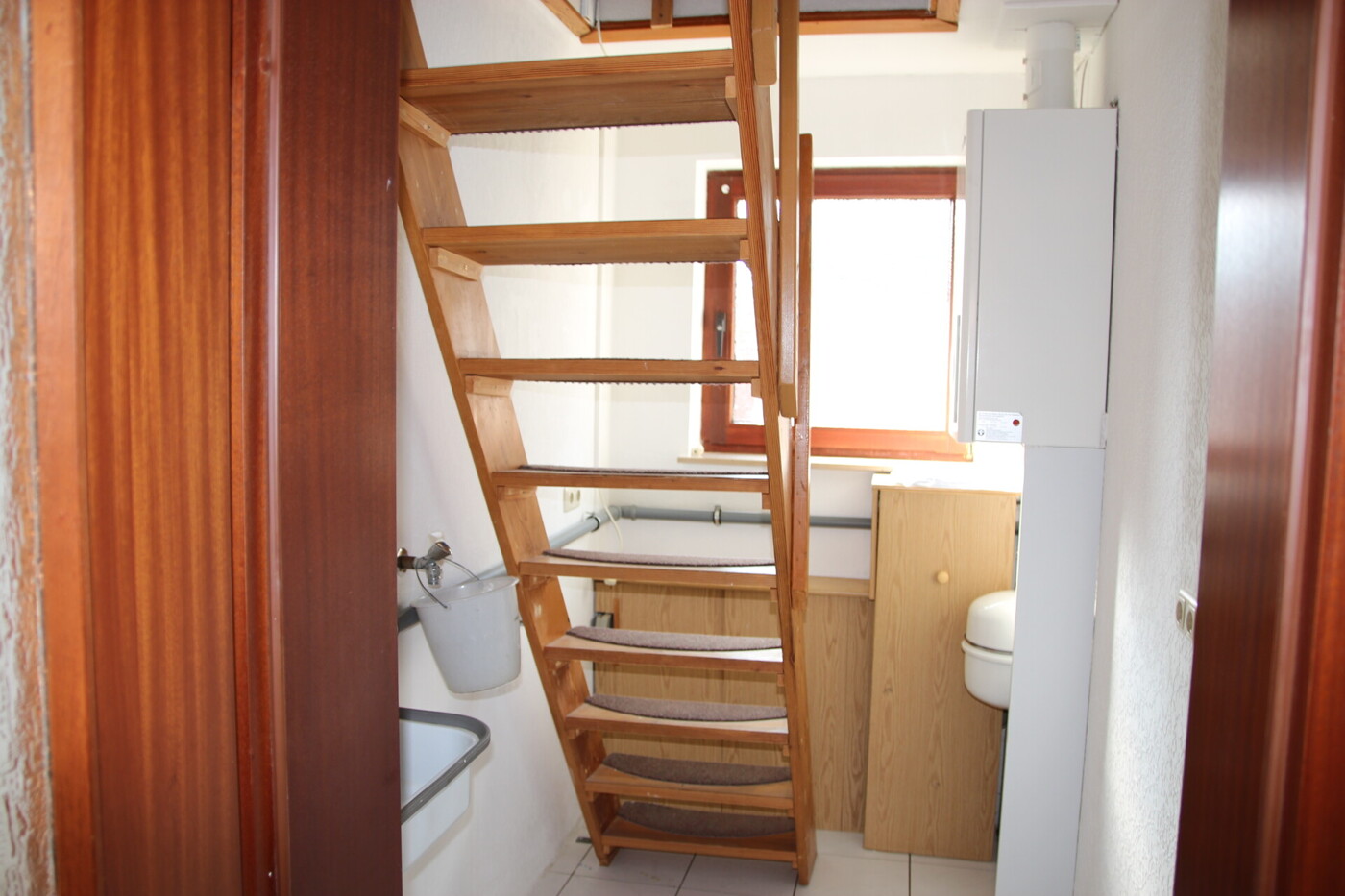 HWR UND ZUGANG ZM OBERGESCHOSS