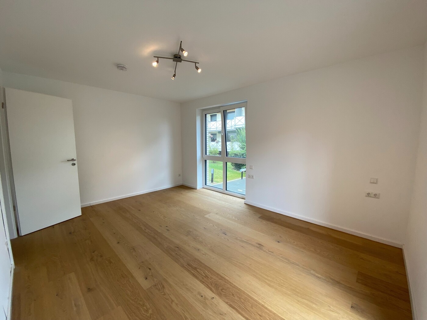 zweites helles Zimmer