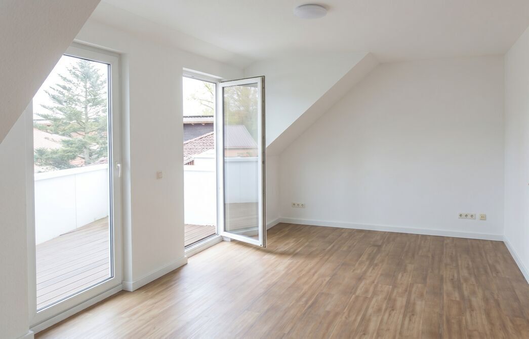 Schlafzimmer OG mit Zugang zum Balkon