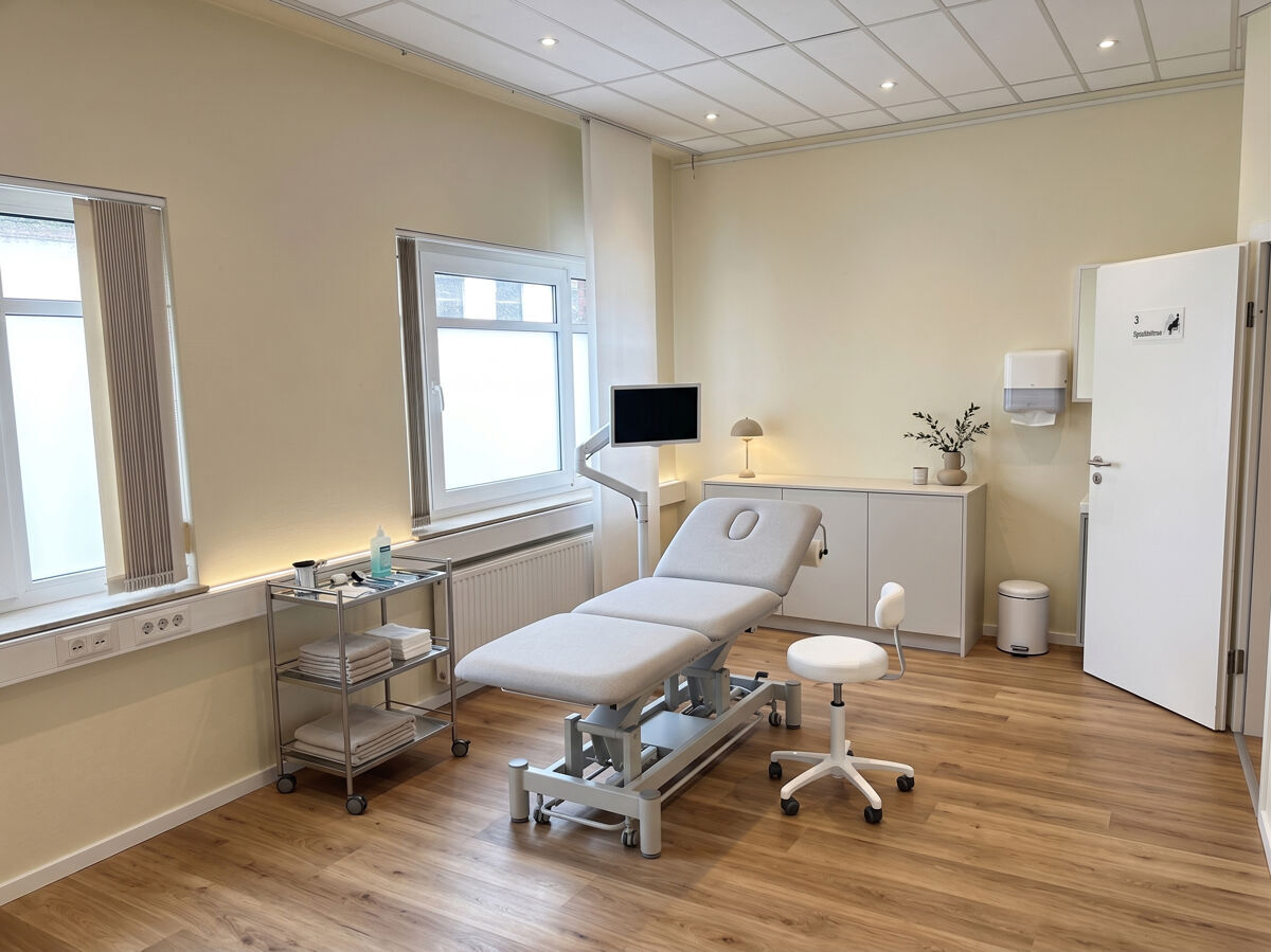 Behandlungszimmer (Virtuelles Einrichtungsbeispiel)