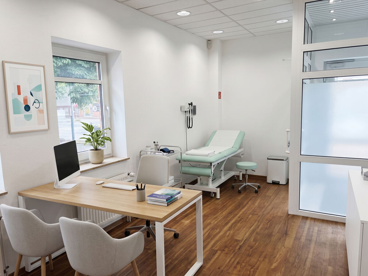 Behandlungszimmer (Virtuelles Einrichtungsbeispiel)