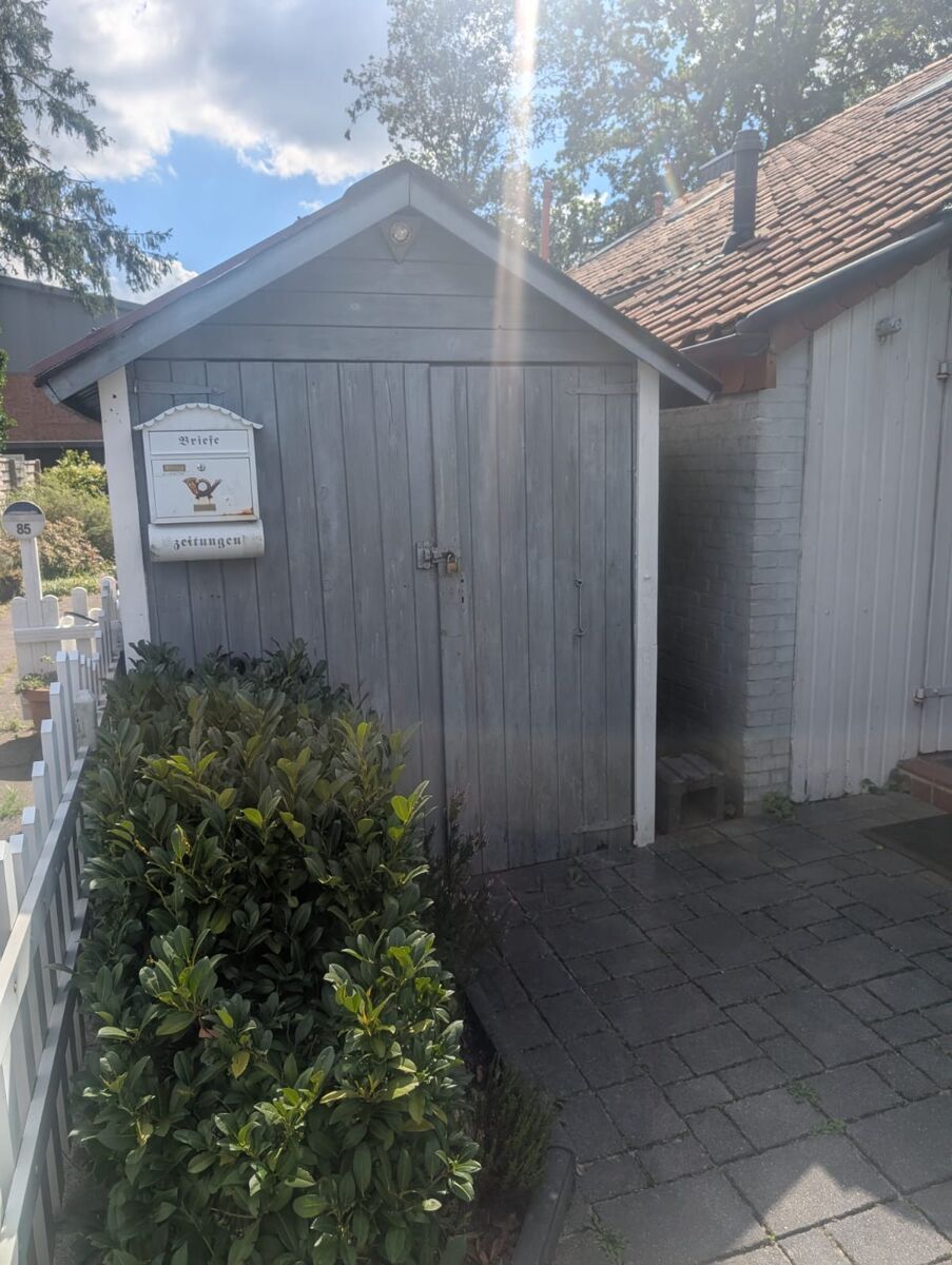 Gartenhaus im Eingangsbereich