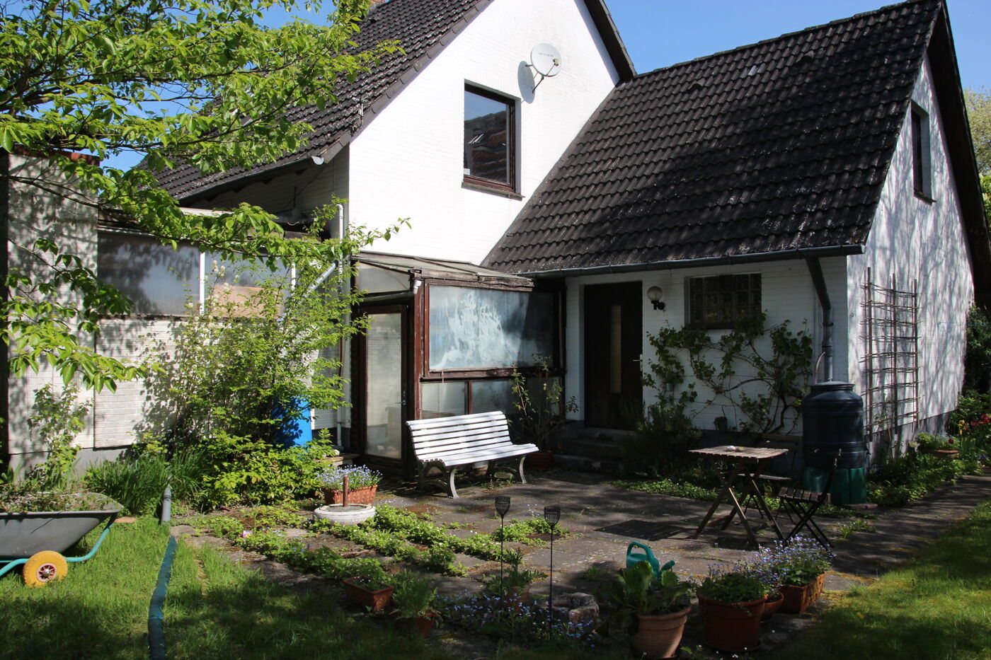 TERRASSE UND