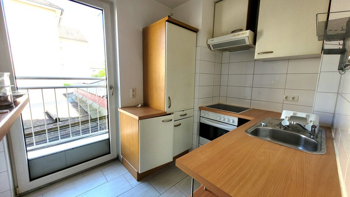 Sanierte 2,5 Zimmerwohnung mit Balkon, zentral in Gießen* - Foto 3