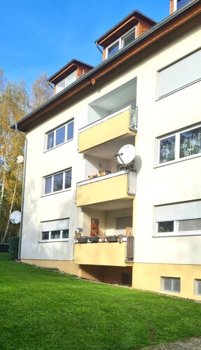 Hausansicht mit Balkone