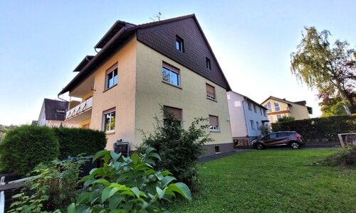 Haus mit Garten Ansicht