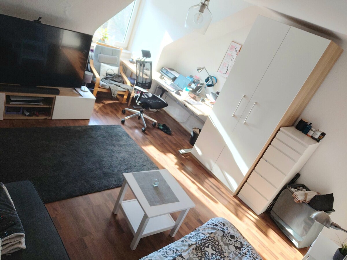Zentral gelegene, zwei Zimmer Dachgeschosswohnung in Gießen - Photo 4