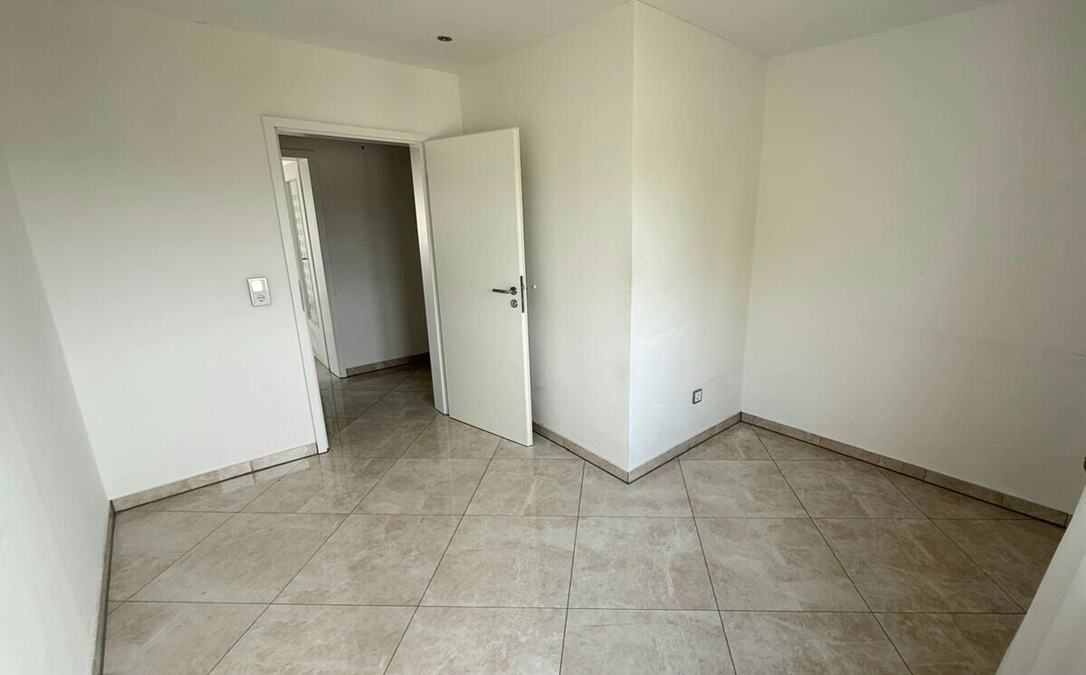 Schöne, geräumige 3 Zi.-Wohnung mit Balkon in Pohlheim! - Photo 2