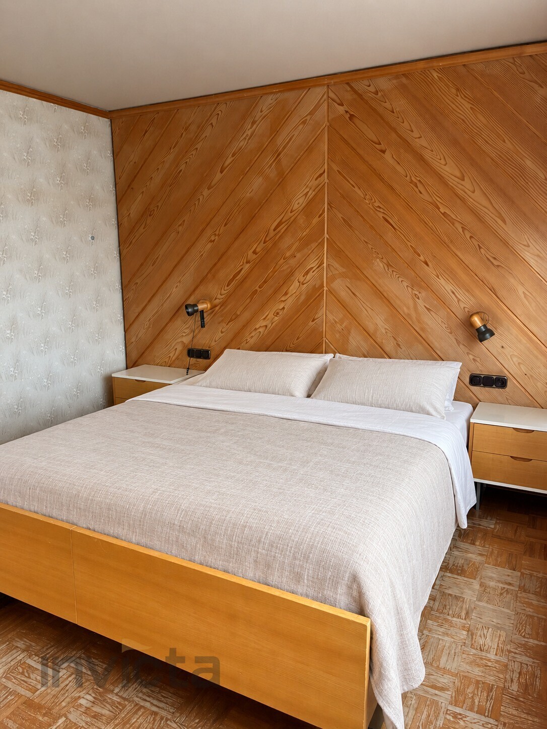 01_Schlafzimmer_EG-KI aufgeräumt