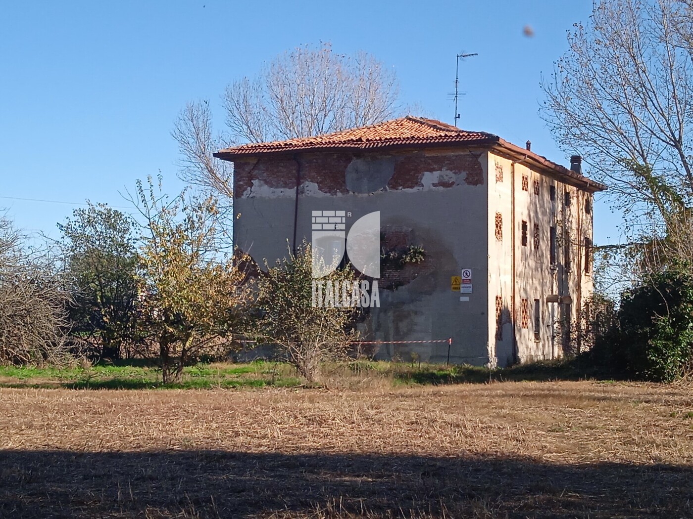 1700996753818