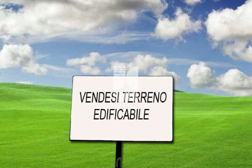 cartello vendesi terreno