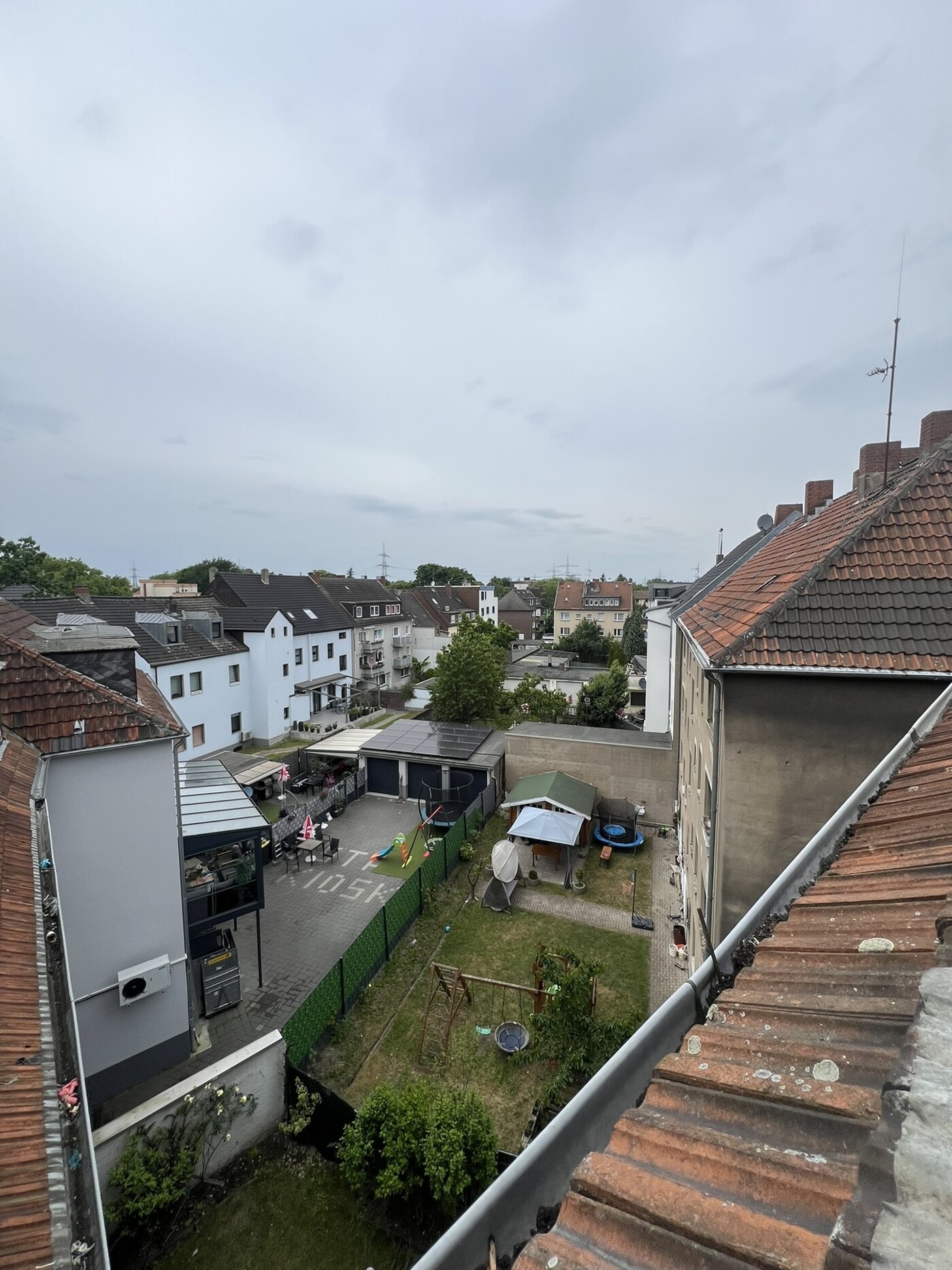 Blick aus dem Dachfenster