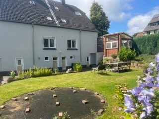 ..mit Garten