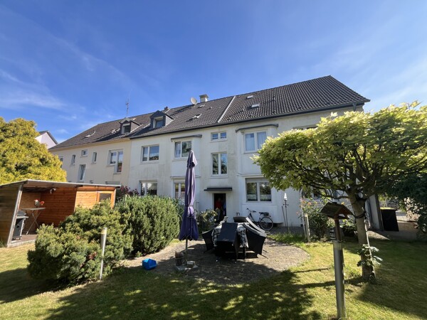 Blick auf das Haus vom Garten aus