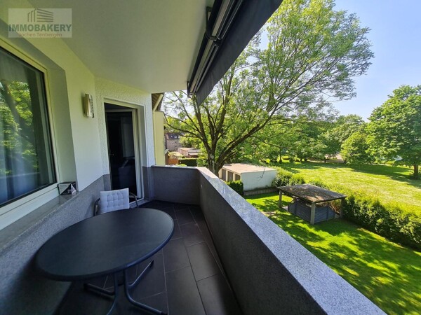 Balkon1 Blick zum Garten