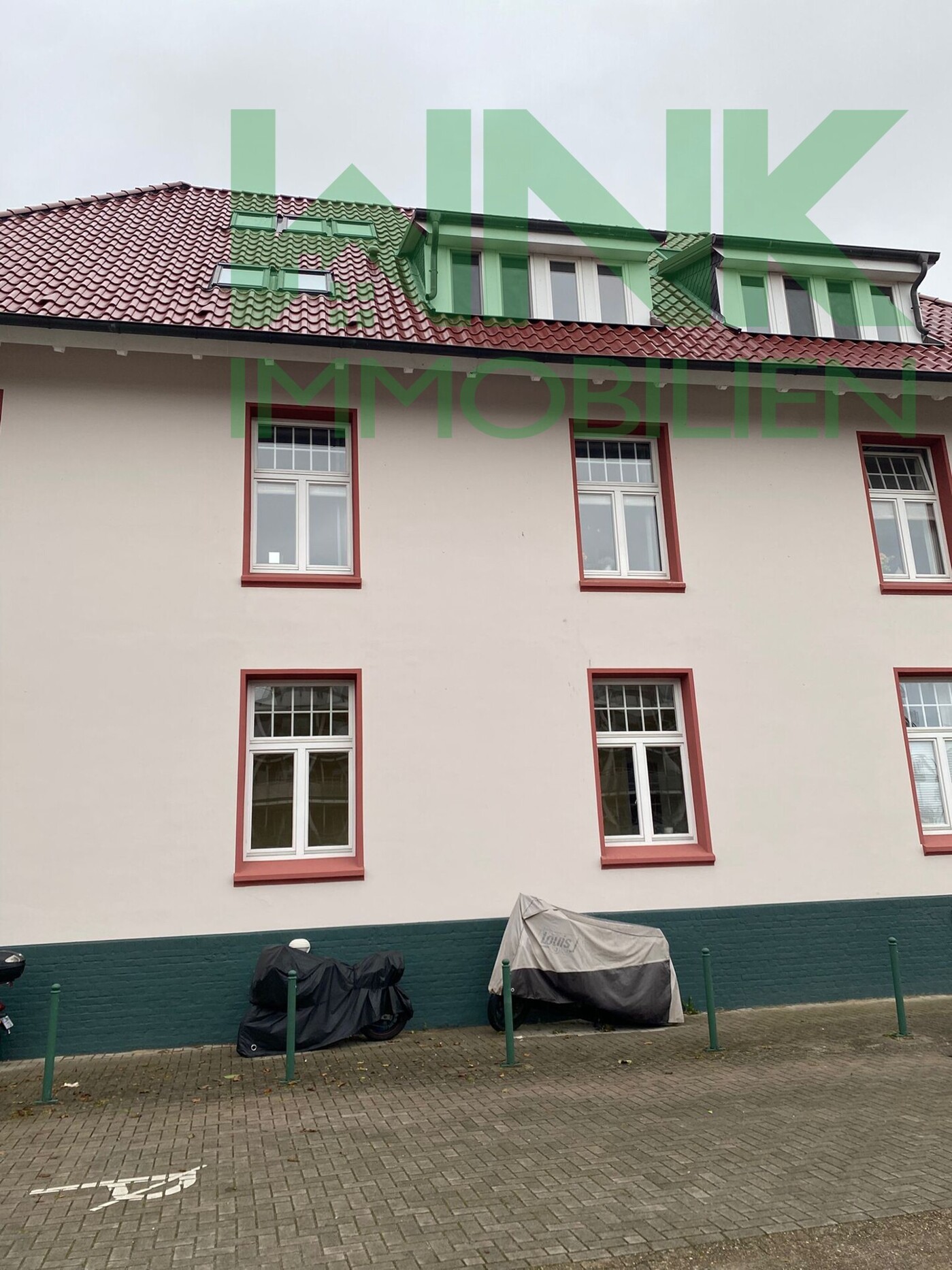 Hinten